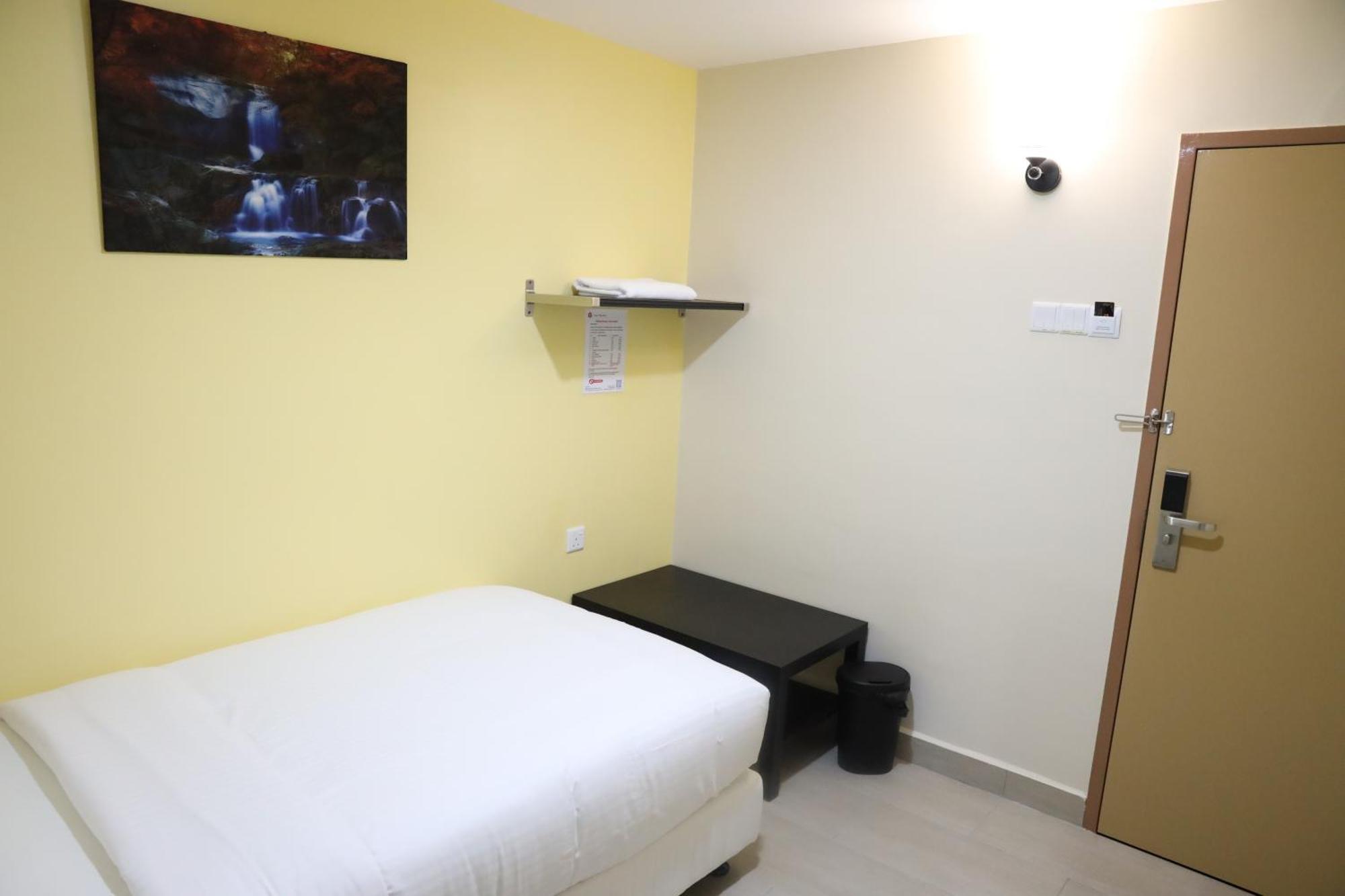 Capital O 90897 Island City Hotel Джорджтаун Экстерьер фото